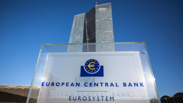 ΕΚΤ: Σε... ελεύθερη πτώση η ζήτηση για δάνεια, λόγω επιτοκίων