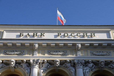 Η κεντρική τράπεζα της Ρωσίας αύξησε τα επιτόκια στο 16%